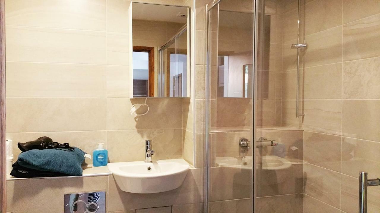 Aparthotel Cygnet House à Croydon Extérieur photo